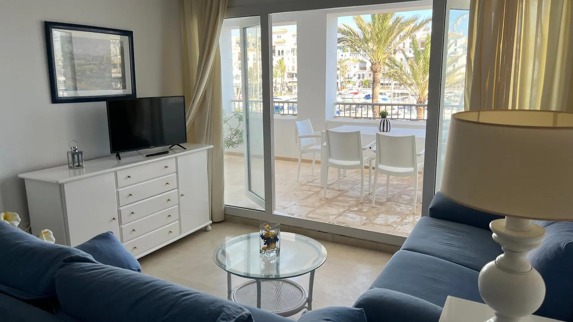 Apto Con Vista Al Puerto Y Salida A La Playa Manilva 0*,