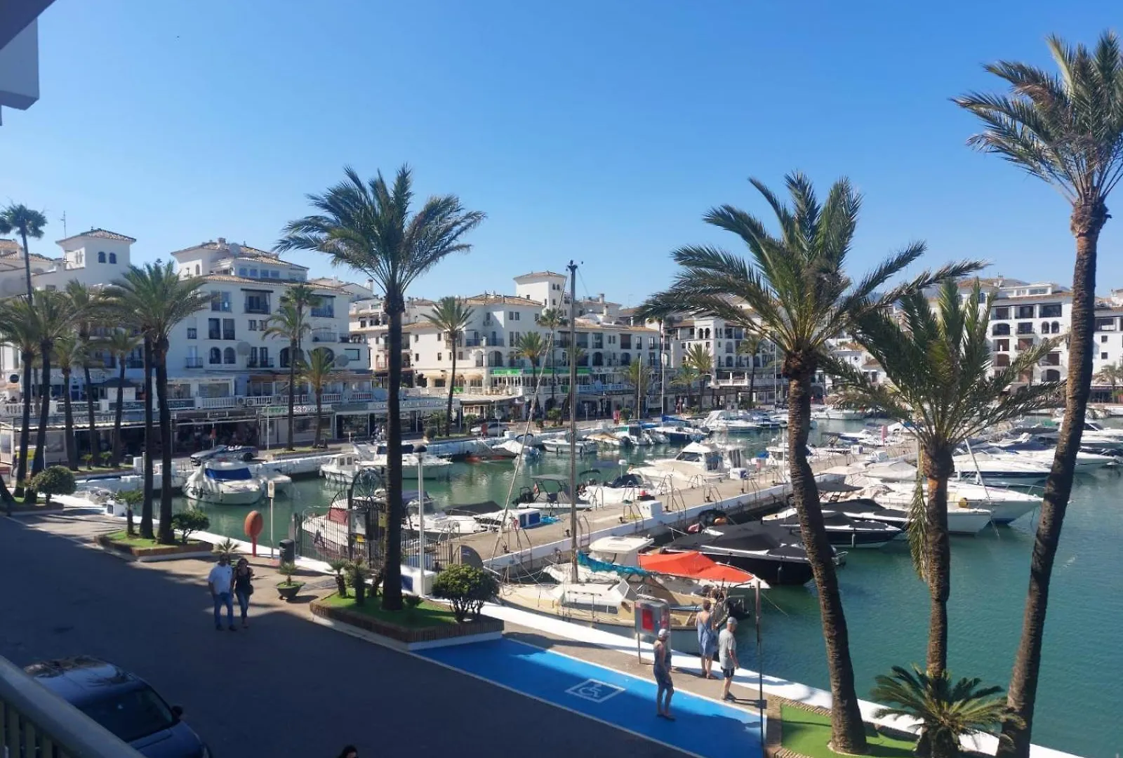 Apto Con Vista Al Puerto Y Salida A La Playa Manilva Apartment